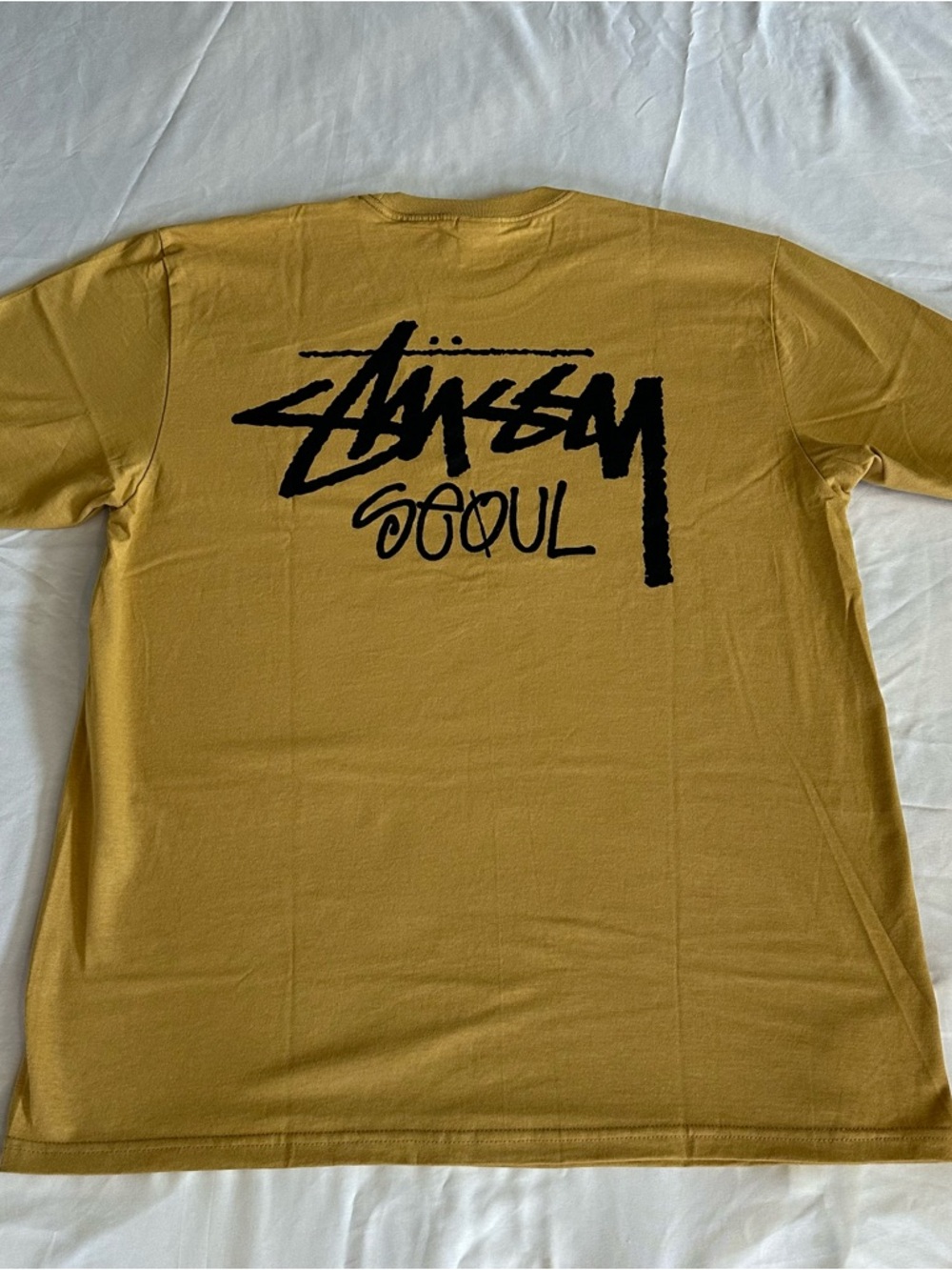 Stüssy Seoul Chapter Tee Mustard Yellow L NWOT Rare Streetwear